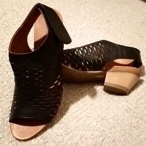 Bueno Sandals 2" heels sz 41 Turkey